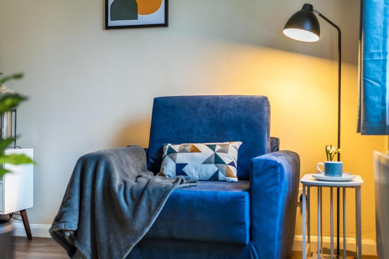 Staines-upon-Thames Grange Studio Apartment - Heathrow מראה חיצוני תמונה