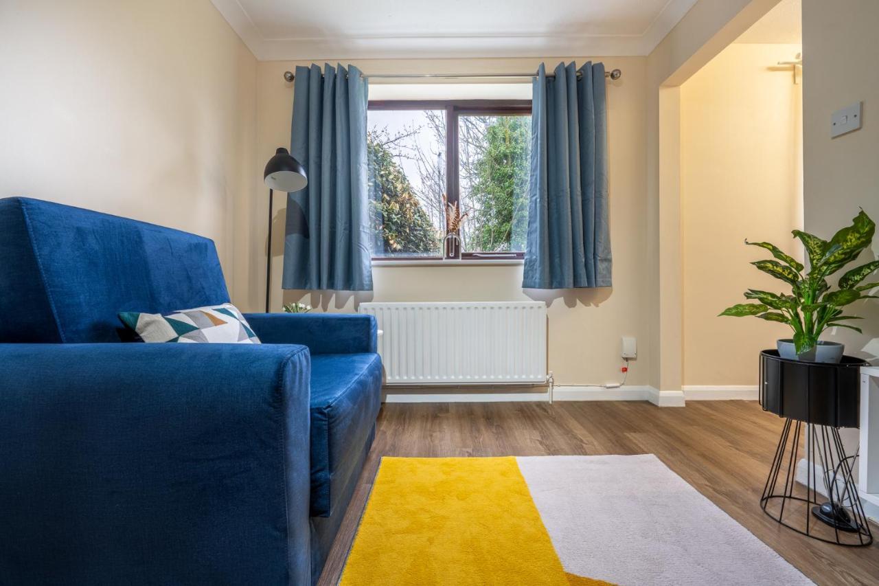 Staines-upon-Thames Grange Studio Apartment - Heathrow מראה חיצוני תמונה